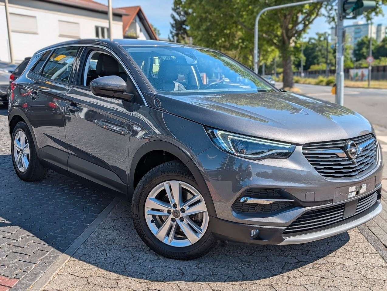 Opel Crossland X  Business Elegance. Navi. RFK. BT.