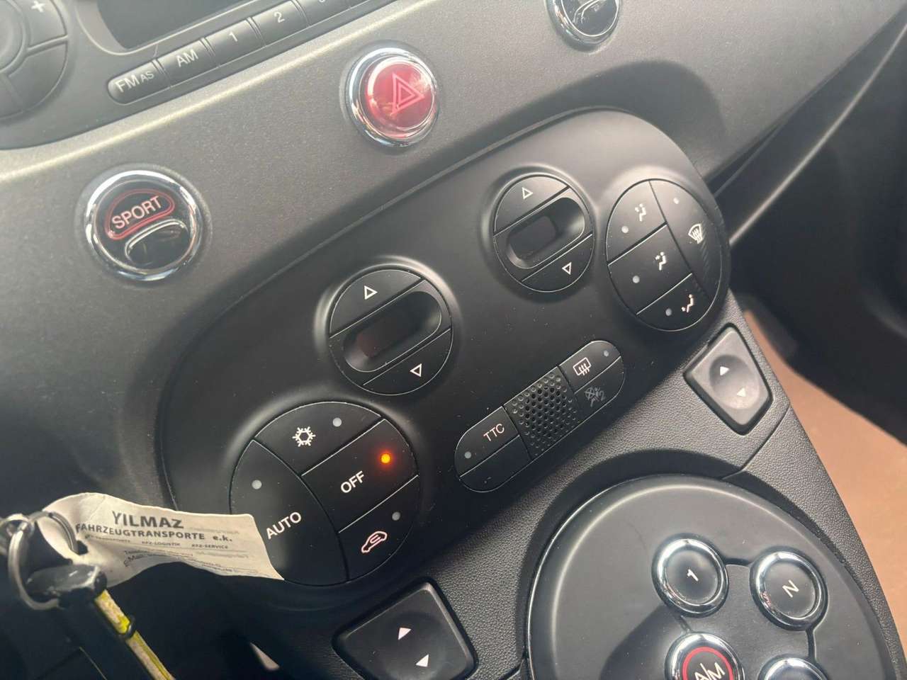 Abarth 595 Competizione  Rennsport. Cabrio. Schaltwippen