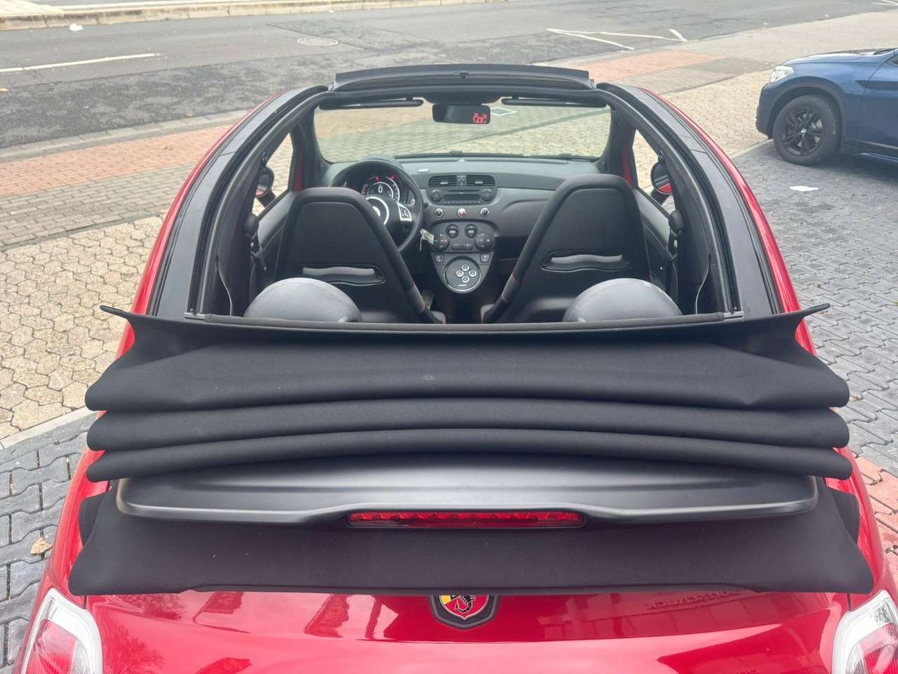 Abarth 595 Competizione  Rennsport. Cabrio. Schaltwippen