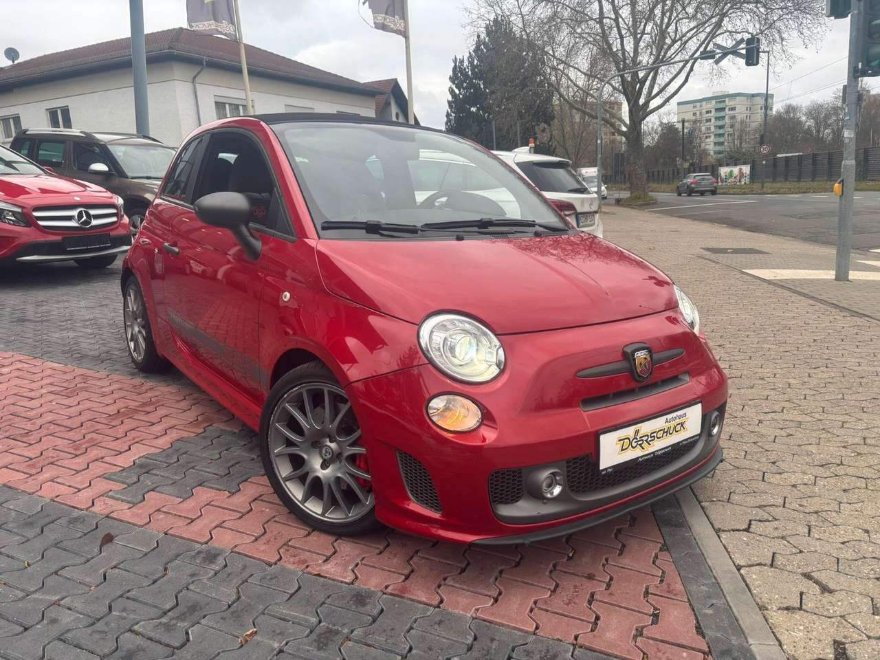 Abarth 595 Competizione  Rennsport. Cabrio. Schaltwippen