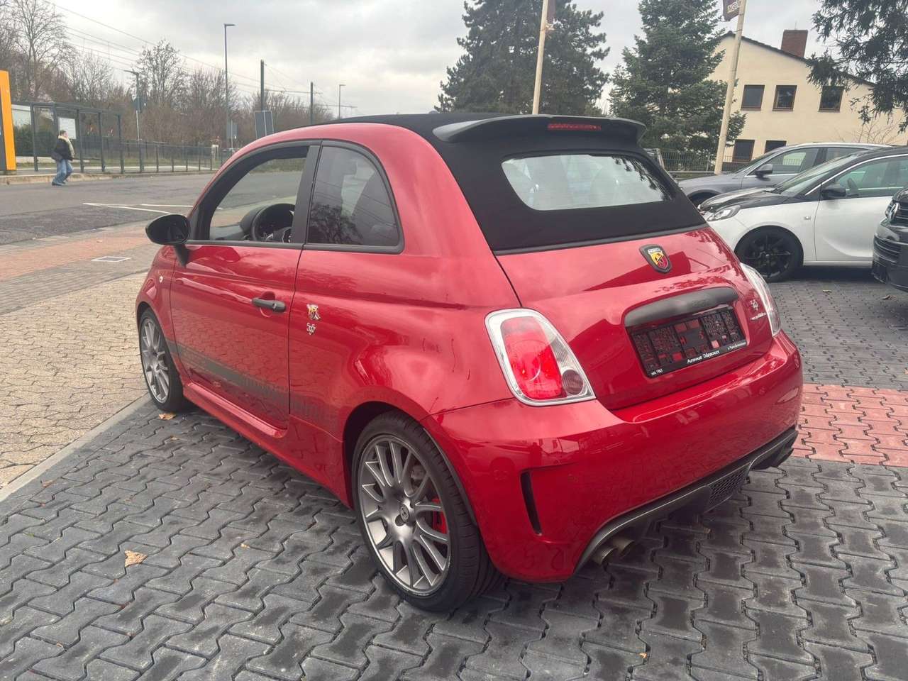 Abarth 595 Competizione  Rennsport. Cabrio. Schaltwippen