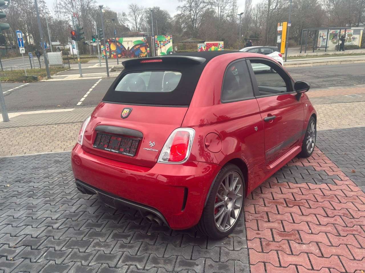 Abarth 595 Competizione  Rennsport. Cabrio. Schaltwippen