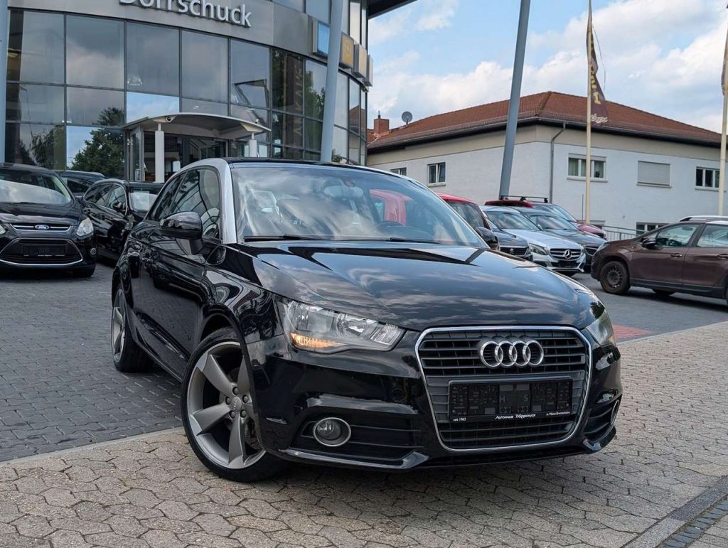 Audi A1  Ambition Sitzh.PDC.Klimaaut. Wenig KM 1.Hand