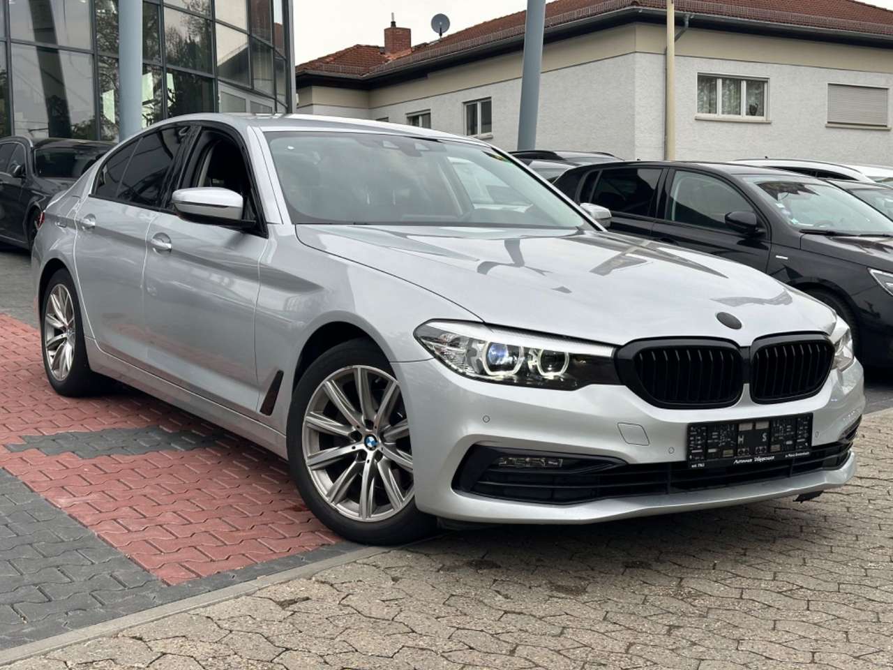 BMW 520  d ShadowLine LED Sportsitz RFK ab 299€/Monat