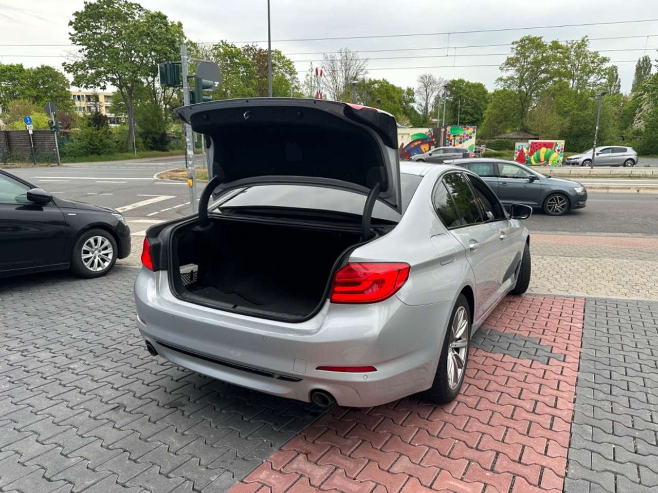 BMW 520  d ShadowLine LED Sportsitz RFK ab 299€/Monat