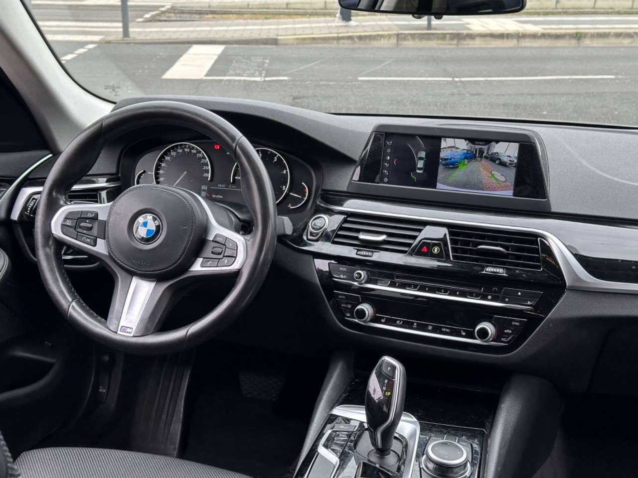 BMW 520  d ShadowLine LED Sportsitz RFK ab 299€/Monat