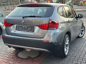 BMW X1  18d sDrive Automatik Becherhalter TÜV NEU