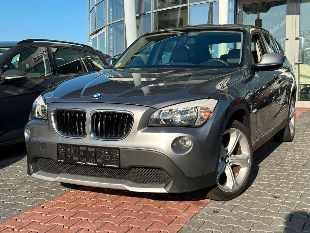 BMW X1  20d xDrive Automatik NAVI Becherhalter