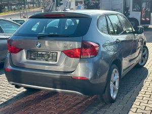 BMW X1  20d xDrive Automatik NAVI Becherhalter