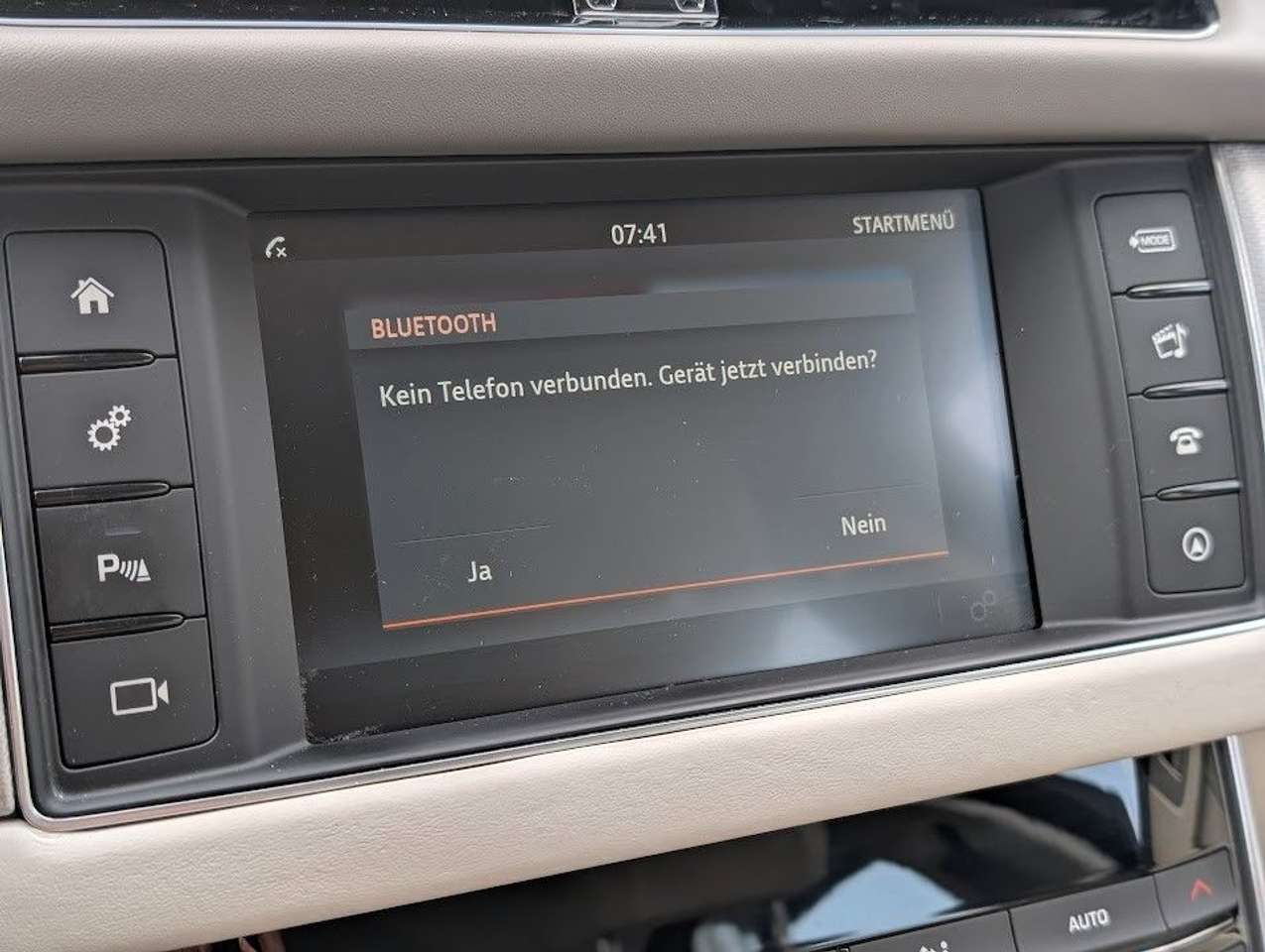 Jaguar XF  20d Portfolio 8G LED NAVI LEDER KAMERA ab199€