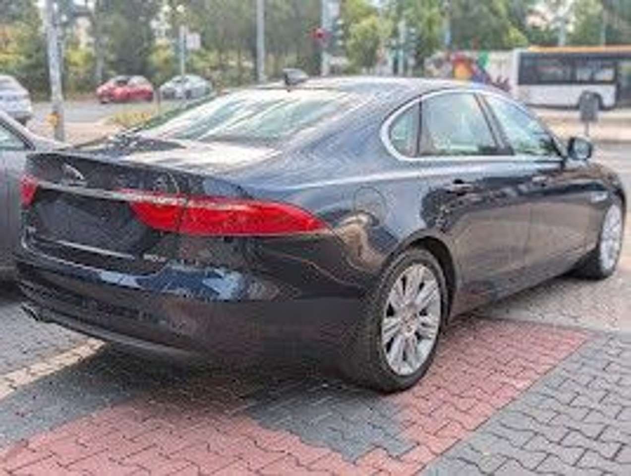 Jaguar XF  20d Portfolio 8G LED NAVI LEDER KAMERA ab199€