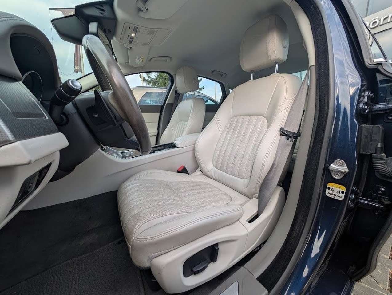 Jaguar XF  20d Portfolio 8G LED NAVI LEDER KAMERA ab199€