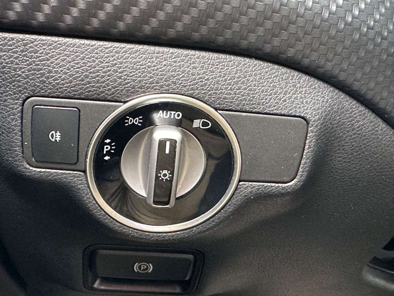 Mercedes-Benz A 200  A200d AMG 7G LED KAMERA NAVI KEYLESS 199€/Monat