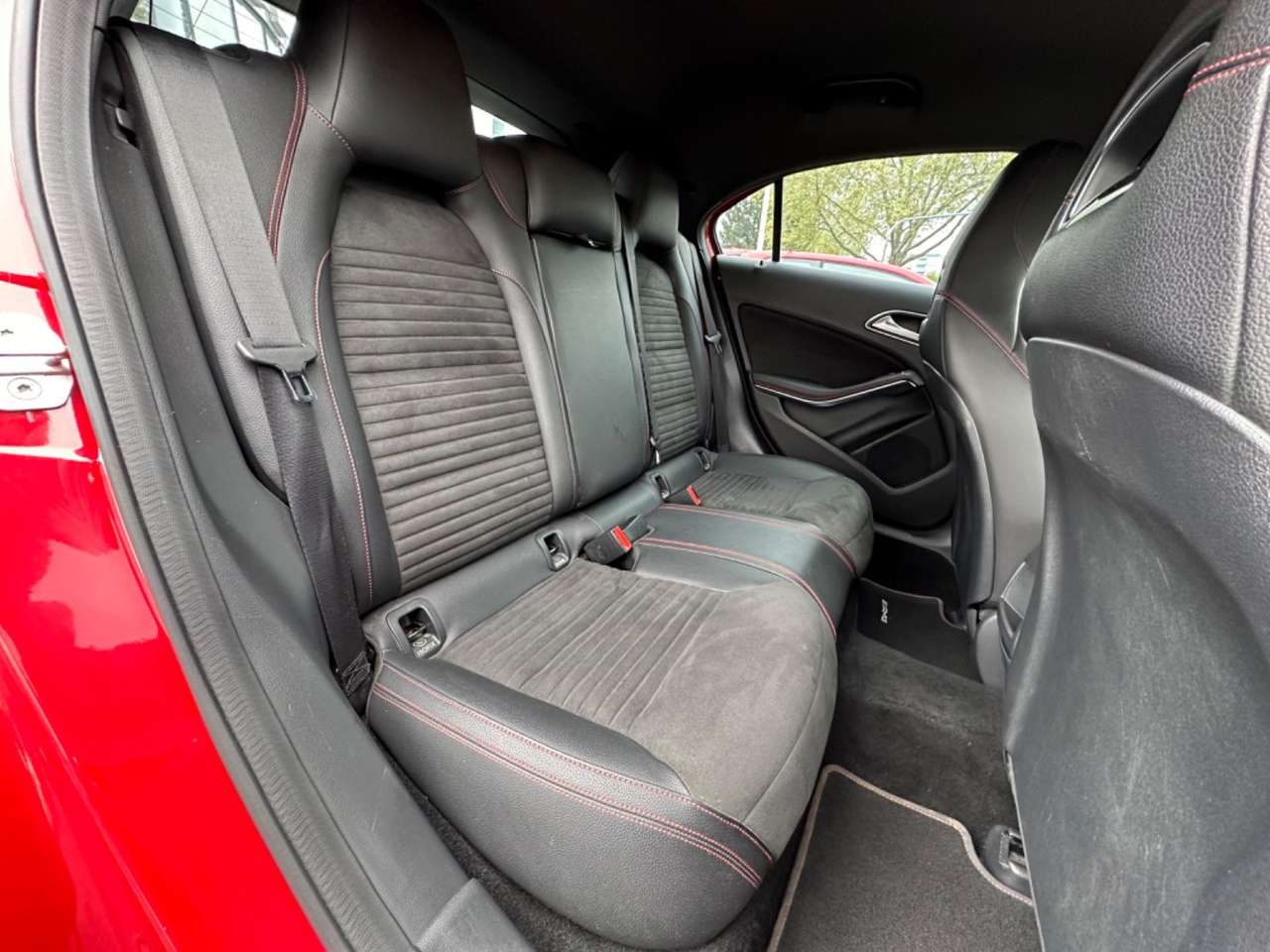 Mercedes-Benz A 200  A200d AMG 7G LED KAMERA NAVI KEYLESS 199€/Monat