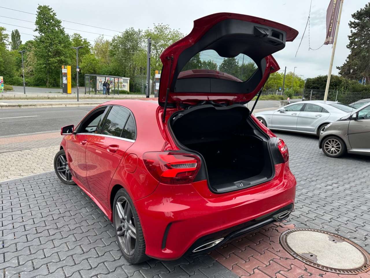 Mercedes-Benz A 200  A200d AMG 7G LED KAMERA NAVI KEYLESS 199€/Monat