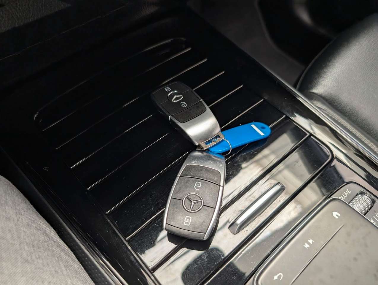 Mercedes-Benz B 180  RFK. *Car-Play*. BT. LED. Wenig KM.