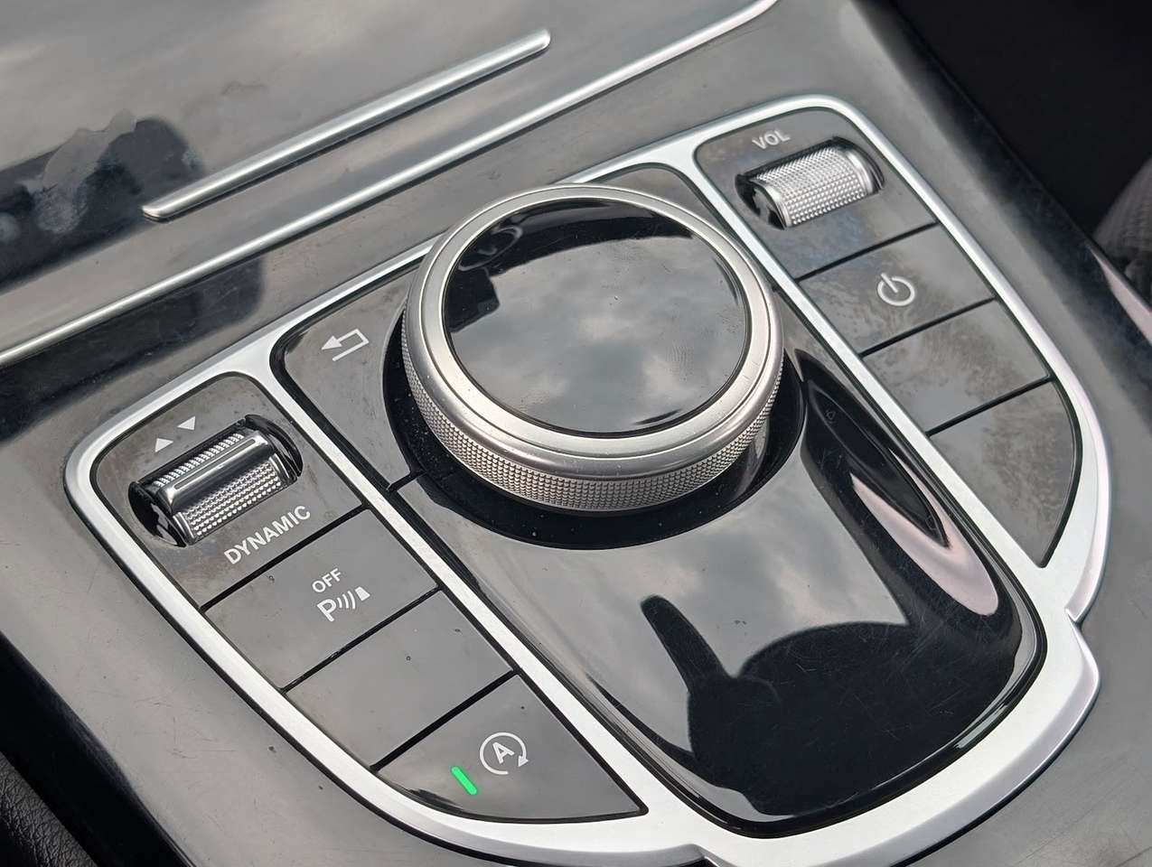 Mercedes-Benz C 180  BlueTec / d Sitzh. Navi. LED. BT AMG Line