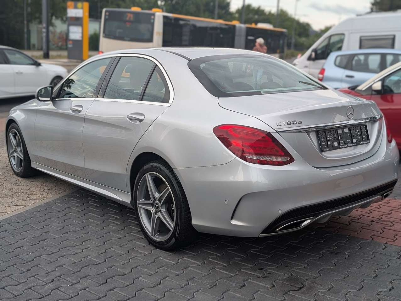 Mercedes-Benz C 180  BlueTec / d Sitzh. Navi. LED. BT AMG Line