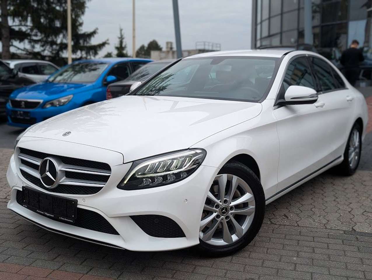 Mercedes-Benz C 180  CGI RFK. Navi. LED. Sitzh. BT