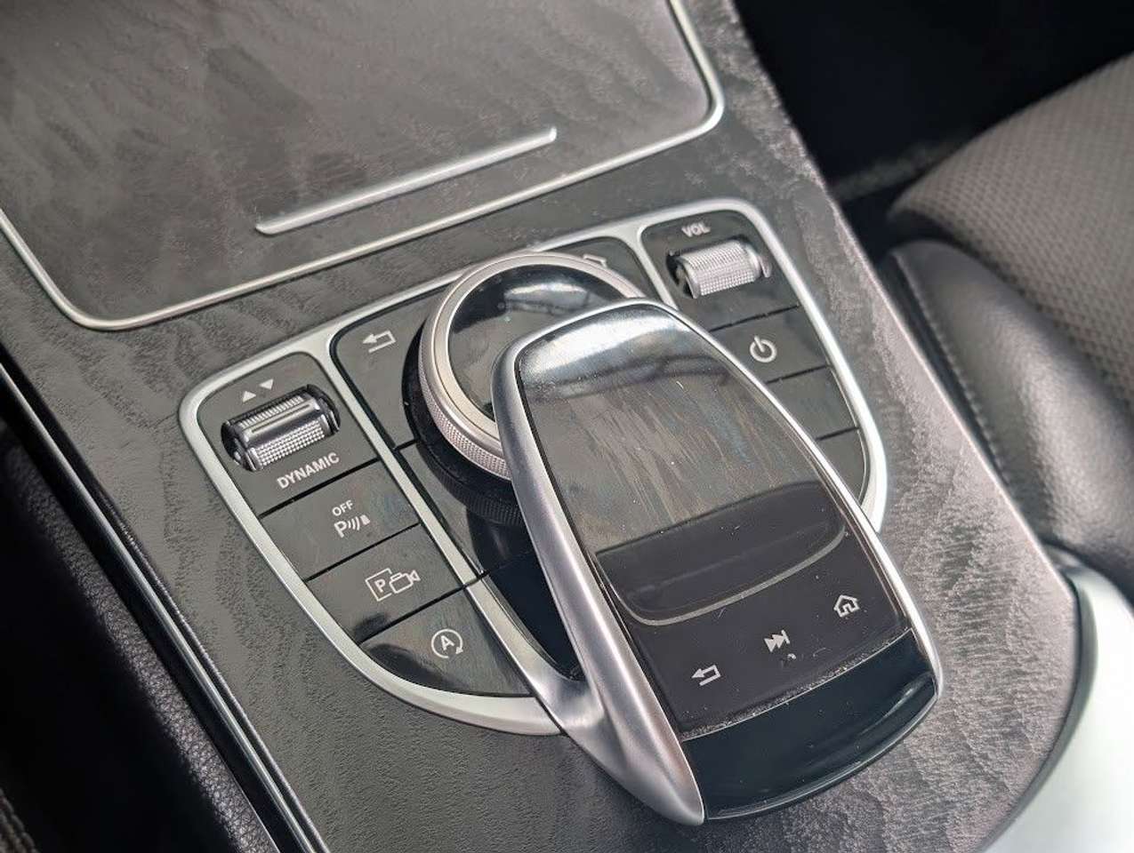Mercedes-Benz C 180  CGI RFK. Navi. LED. Sitzh. BT
