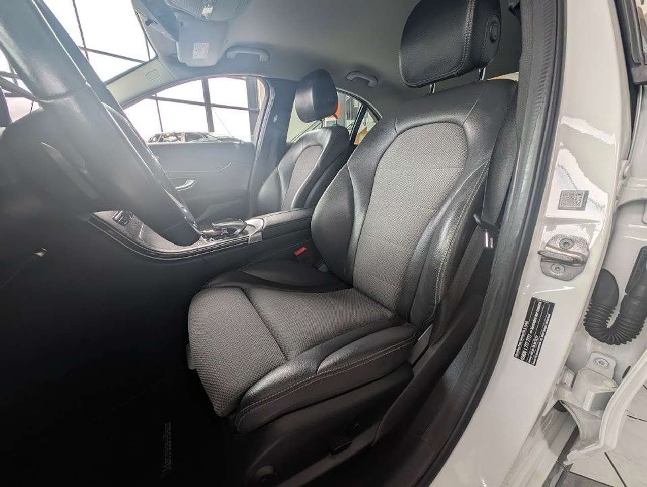 Mercedes-Benz C 180  CGI RFK. Navi. LED. Sitzh. BT
