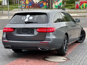 Mercedes-Benz E 200  E200d Avantgarde 9G LED PANO WIDESCREEN AHK 199€