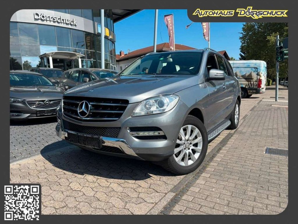 Mercedes-Benz ML 350  ML350 BlueTec Navi Schiebedach SitzheizungKamera
