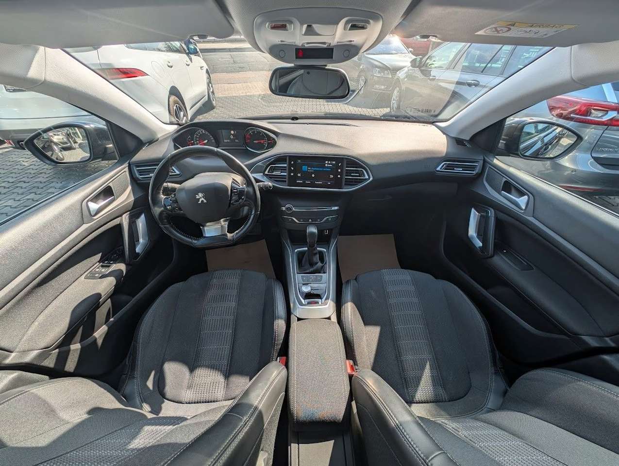 Peugeot 308  SW 1.6 Blue-HDi Allure Automatik CarPlay NAV