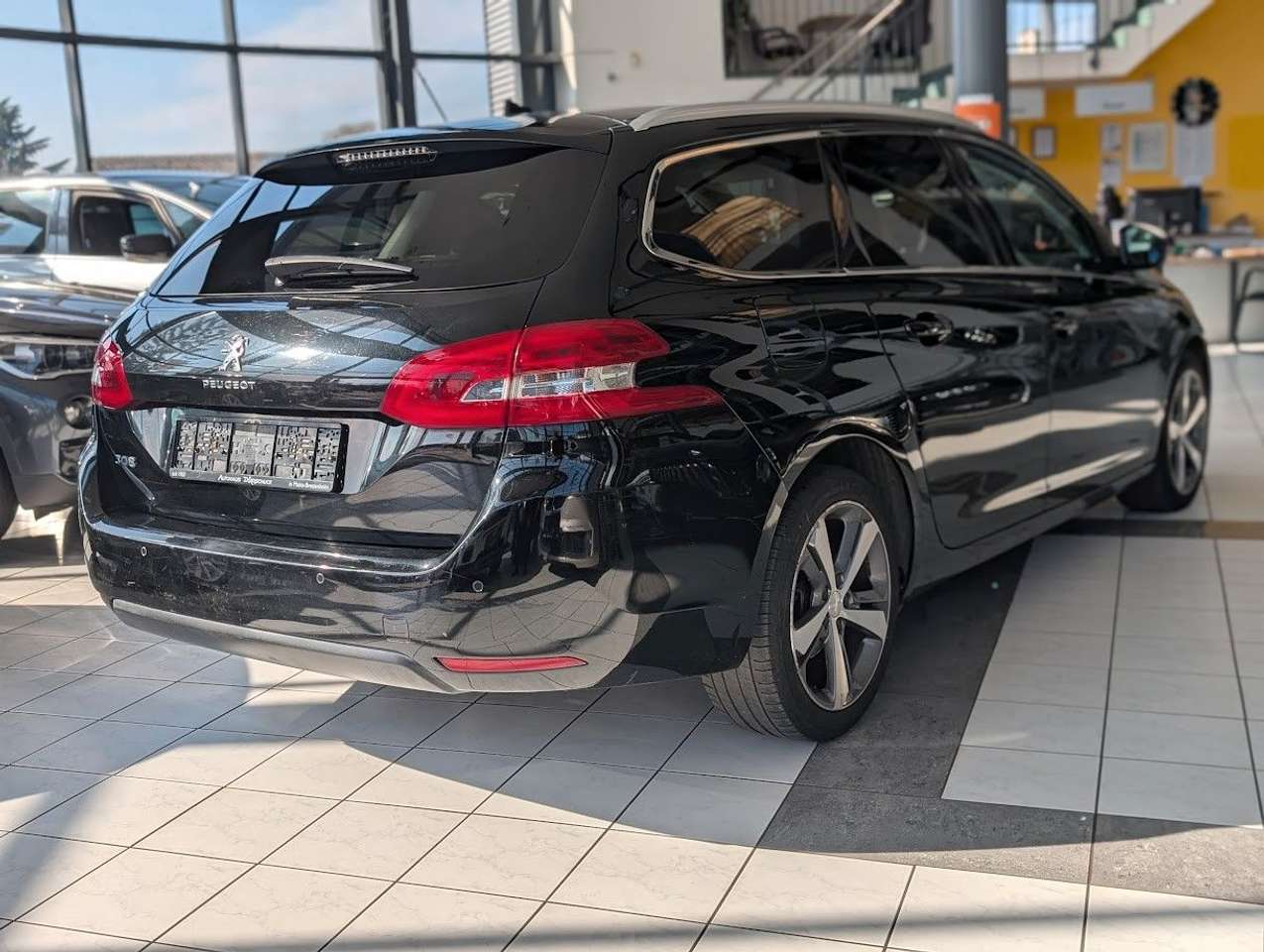 Peugeot 308  SW 1.6 Blue-HDi Allure Automatik CarPlay NAV