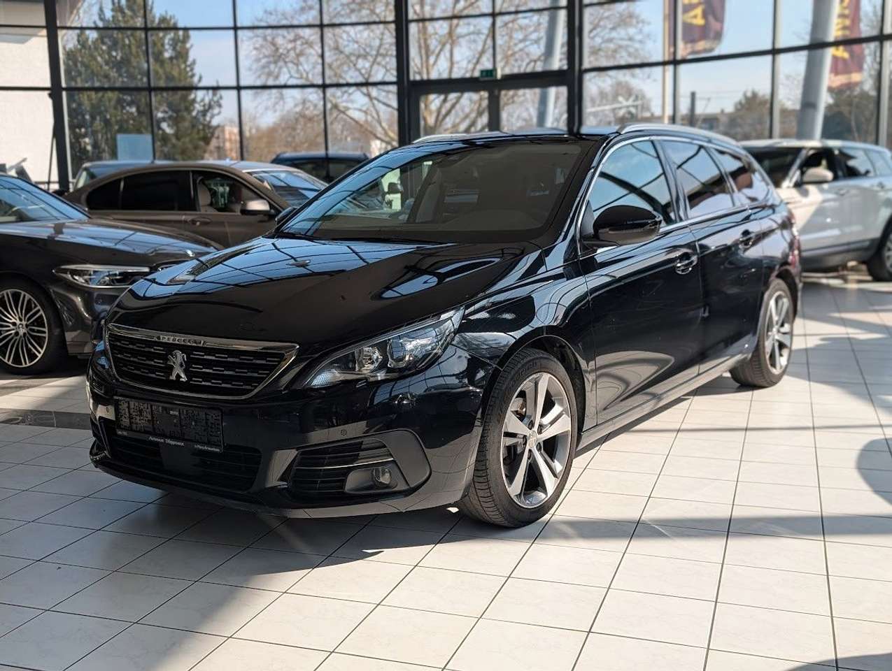 Peugeot 308  SW 1.6 Blue-HDi Allure Automatik CarPlay NAV