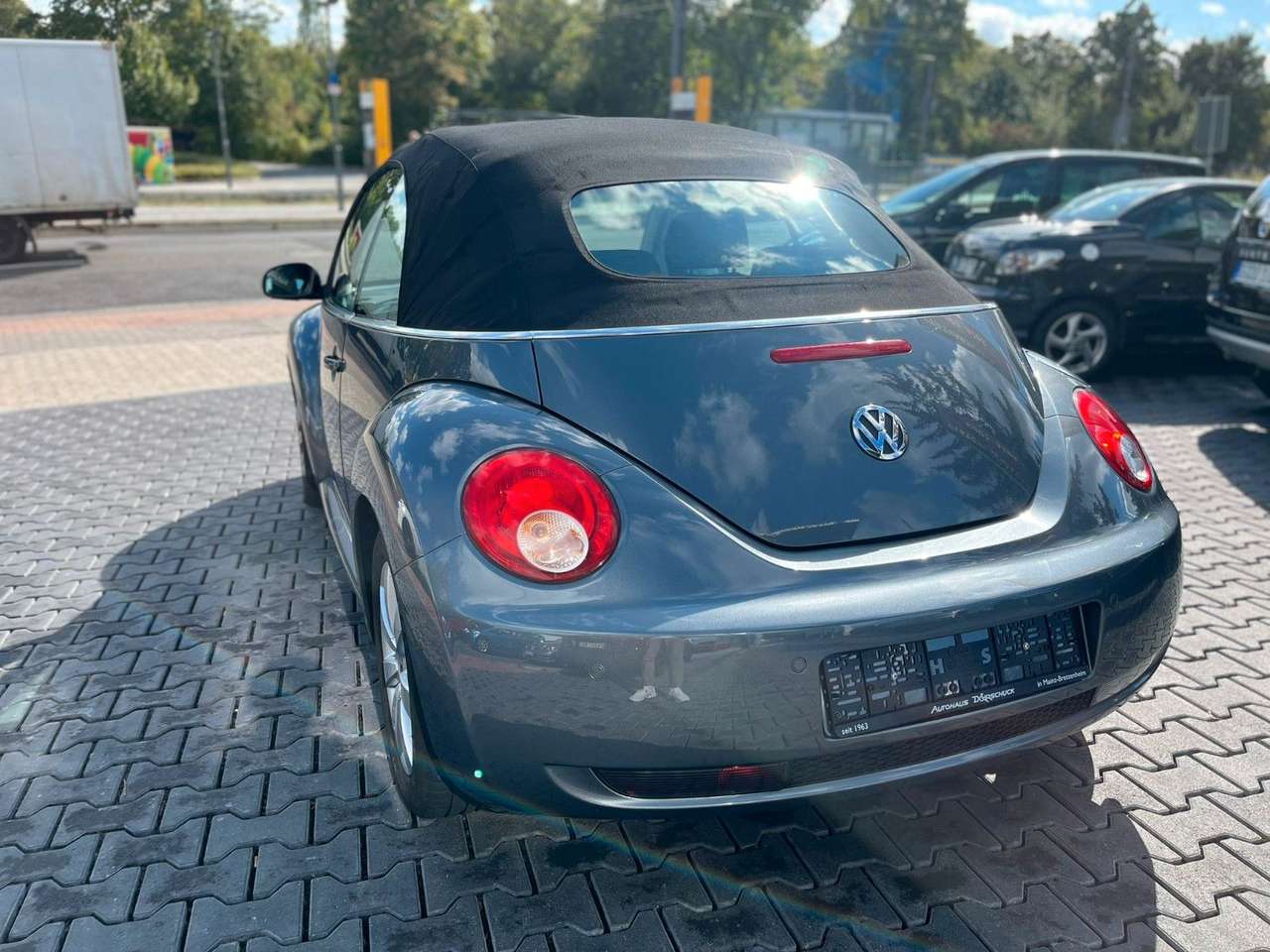 Volkswagen New Beetle  2.0 CUP Edition Sitzh. Klima. Radio