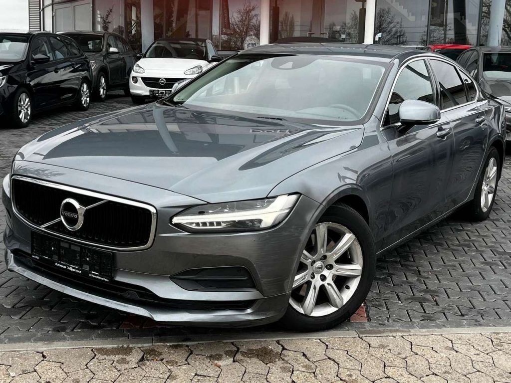 Volvo S90  2.0 D4 Momentum Automatik NAVI LEDER