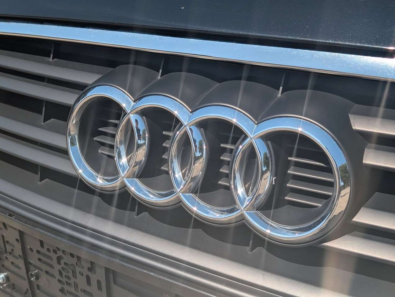 Audi A3  Limousine 30 TDI sport Navi. Automatik. PDC.