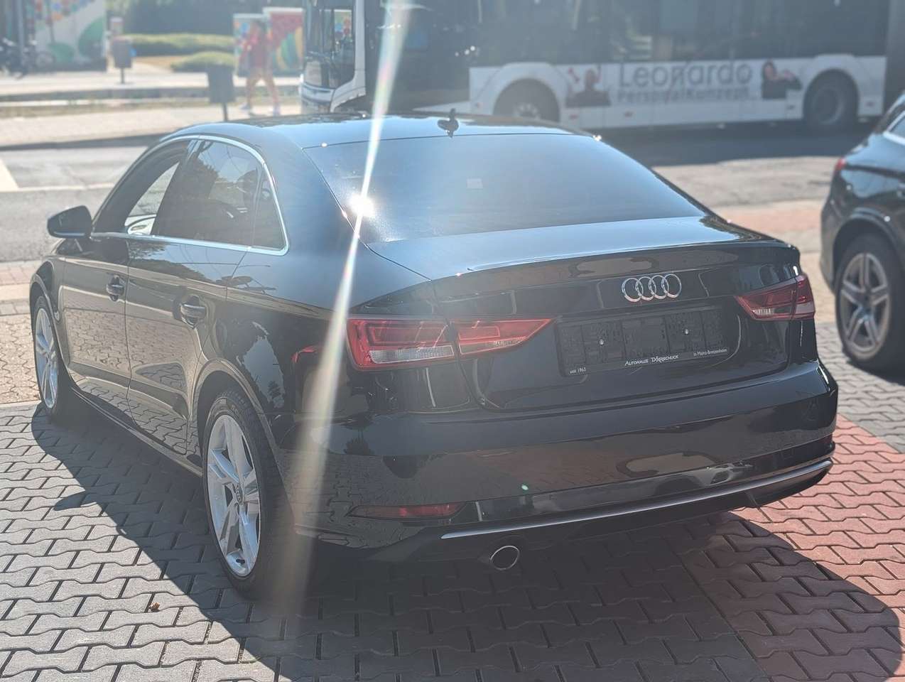 Audi A3  Limousine 30 TDI sport Navi. Automatik. PDC.