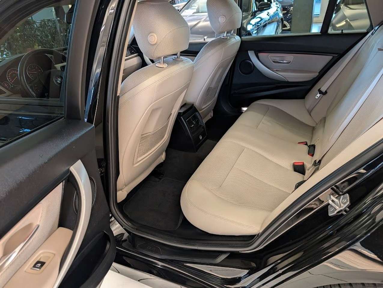 BMW 320  d LED. Sitzh. Klima. Navi.