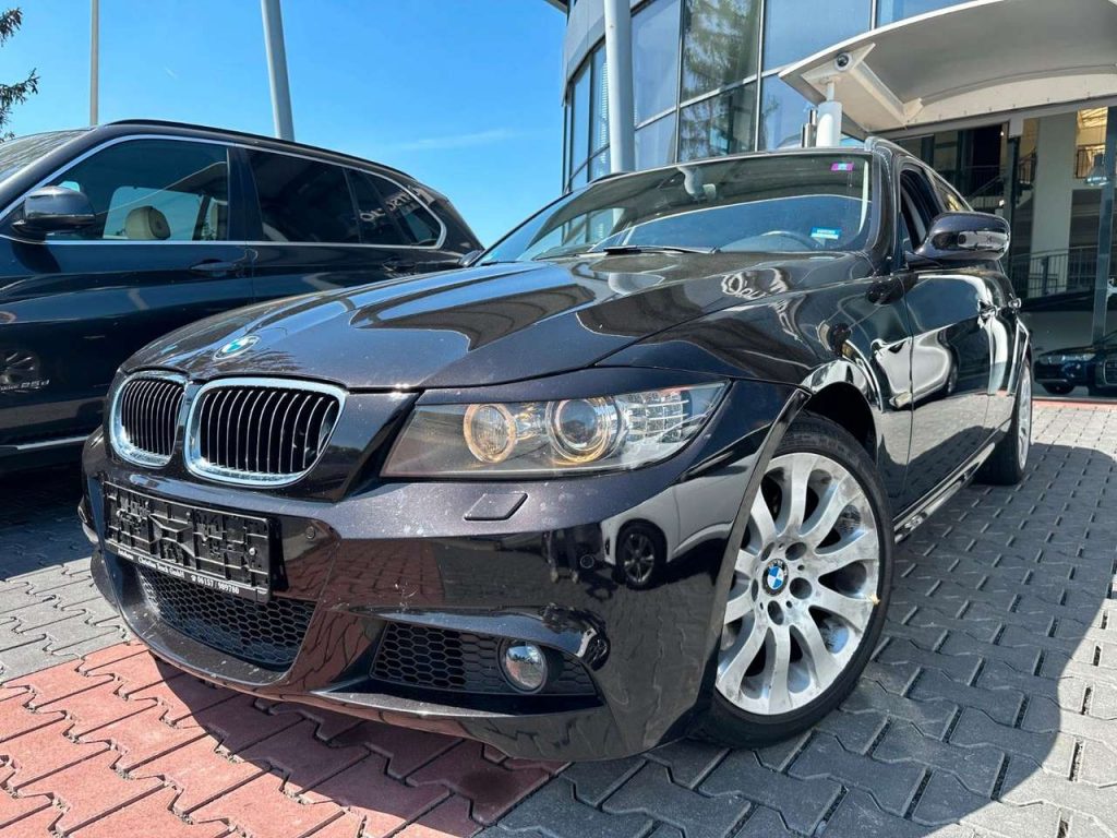 BMW 335  i Touring Schalter Individual Leder Standhzng