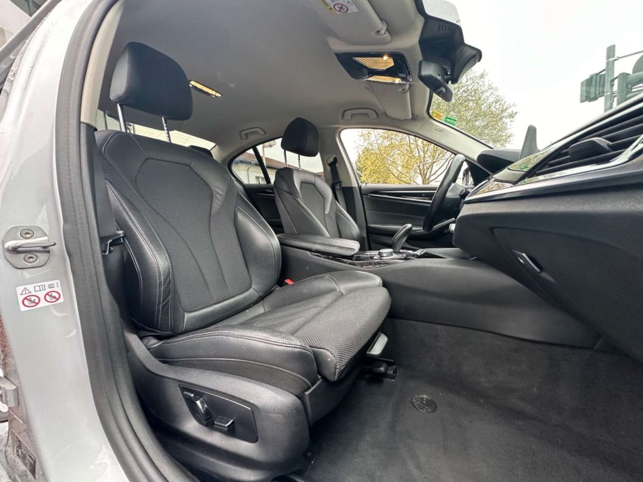 BMW 520  d ShadowLine LED Sportsitz RFK ab 299€/Monat