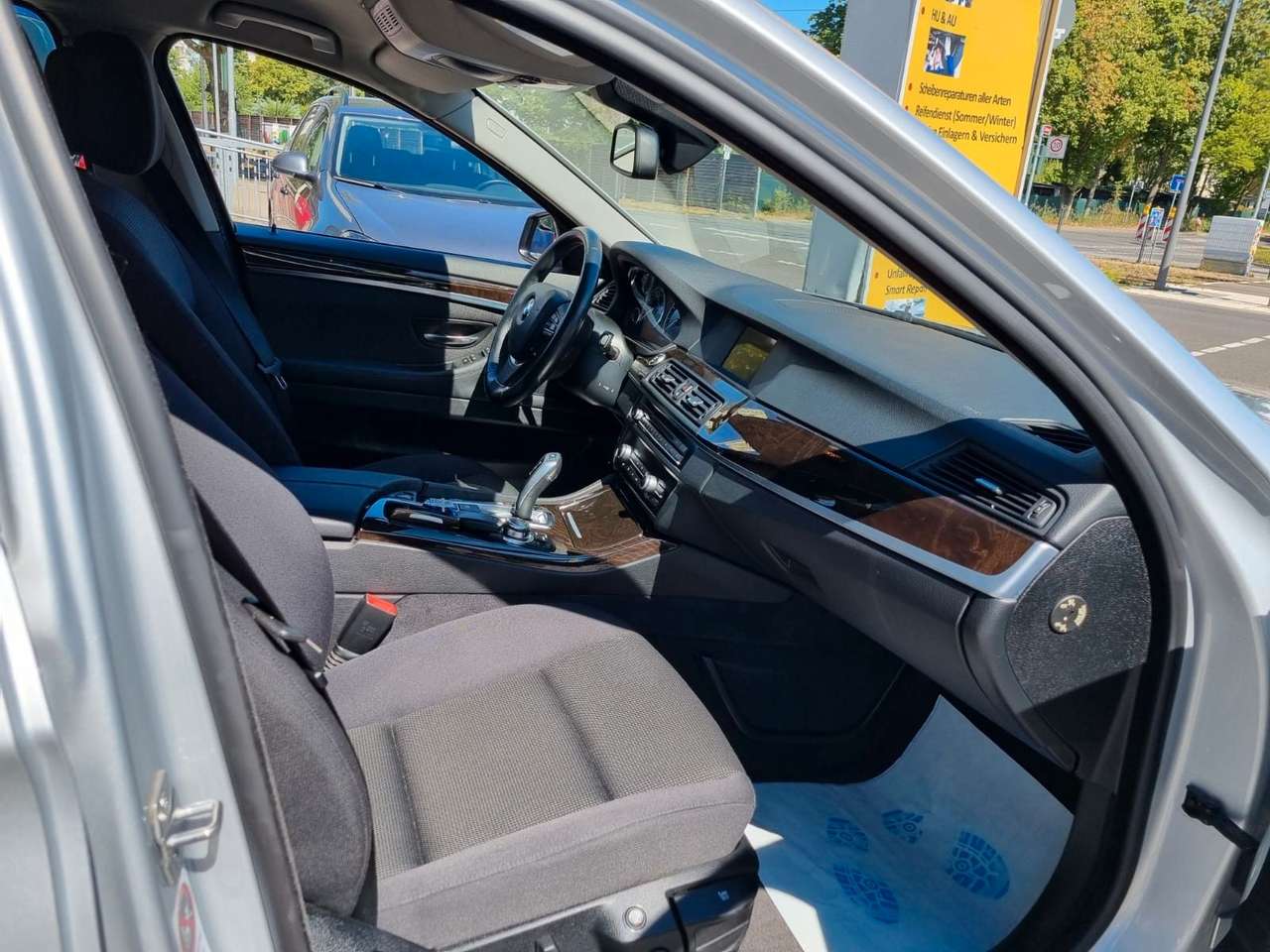 BMW 530  i Lim. Aut. Navi BI-Xenon Head-Up Sithz. Temp