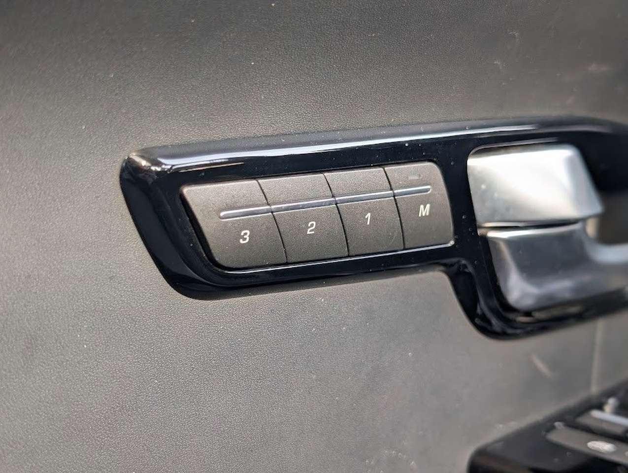 Land Rover Range Rover Evoque  AHK. Pano. Sitzh. Navi