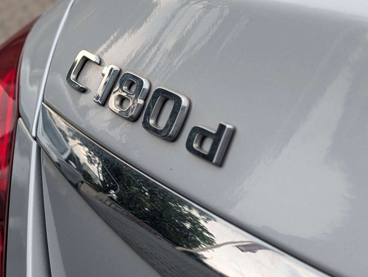 Mercedes-Benz C 180  BlueTec / d Sitzh. Navi. LED. BT AMG Line