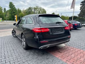 Mercedes-Benz E 400  E400d 4MATIC 9G LED AHK COMAND