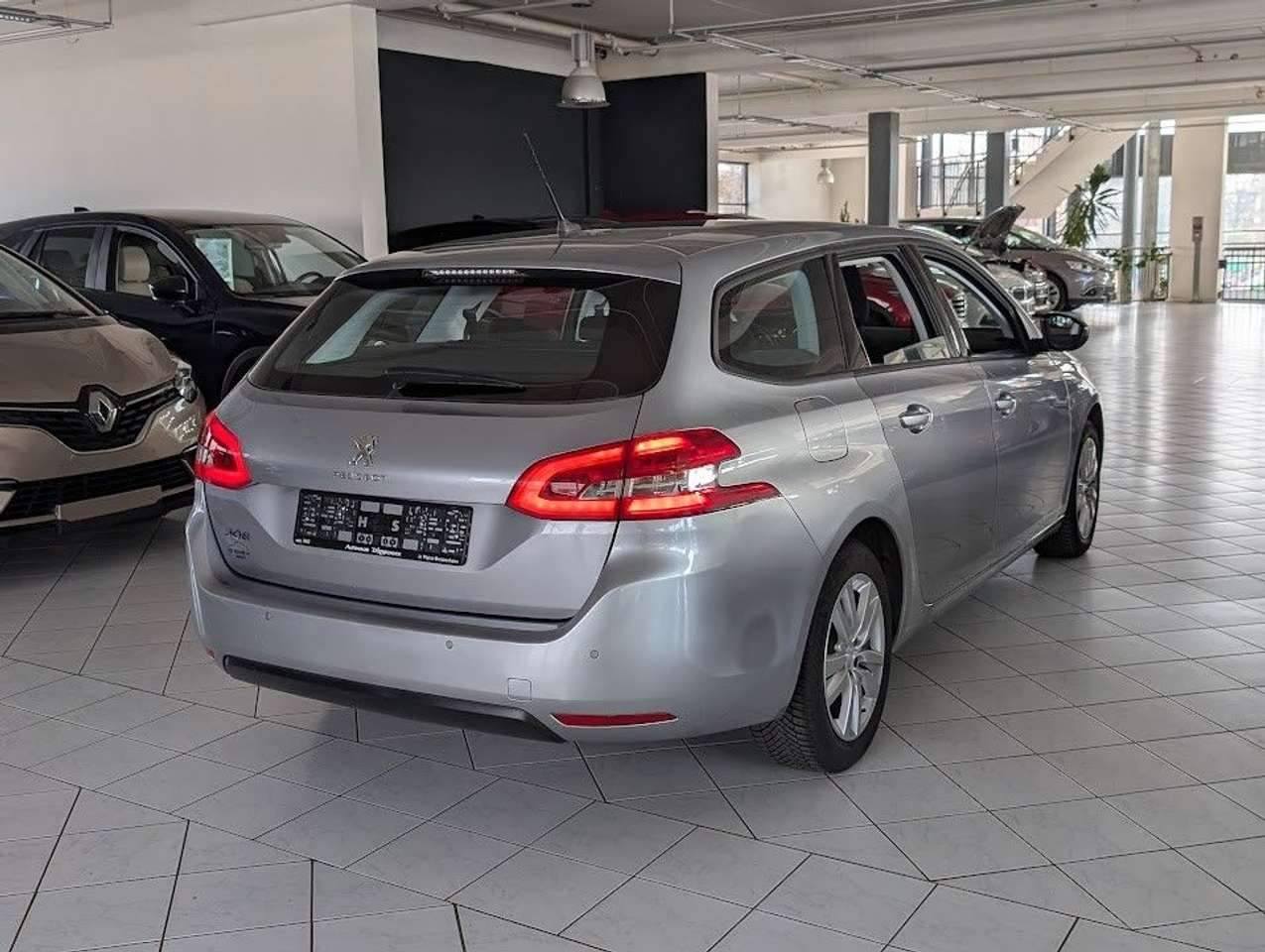 Peugeot 308  SW Active Navi. PDC. Schaltwippen. Touch