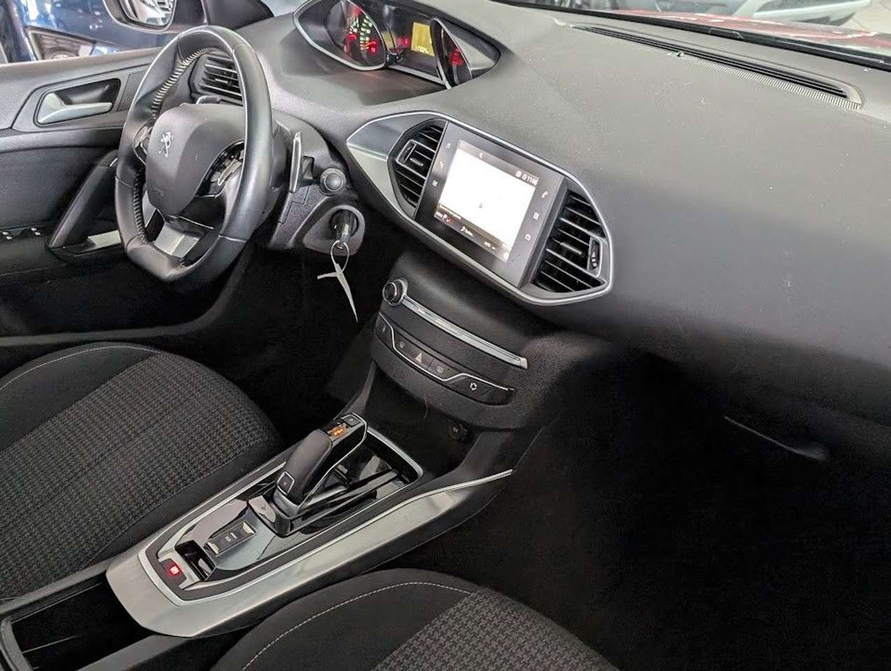 Peugeot 308  SW Active Navi. PDC. Schaltwippen. Touch