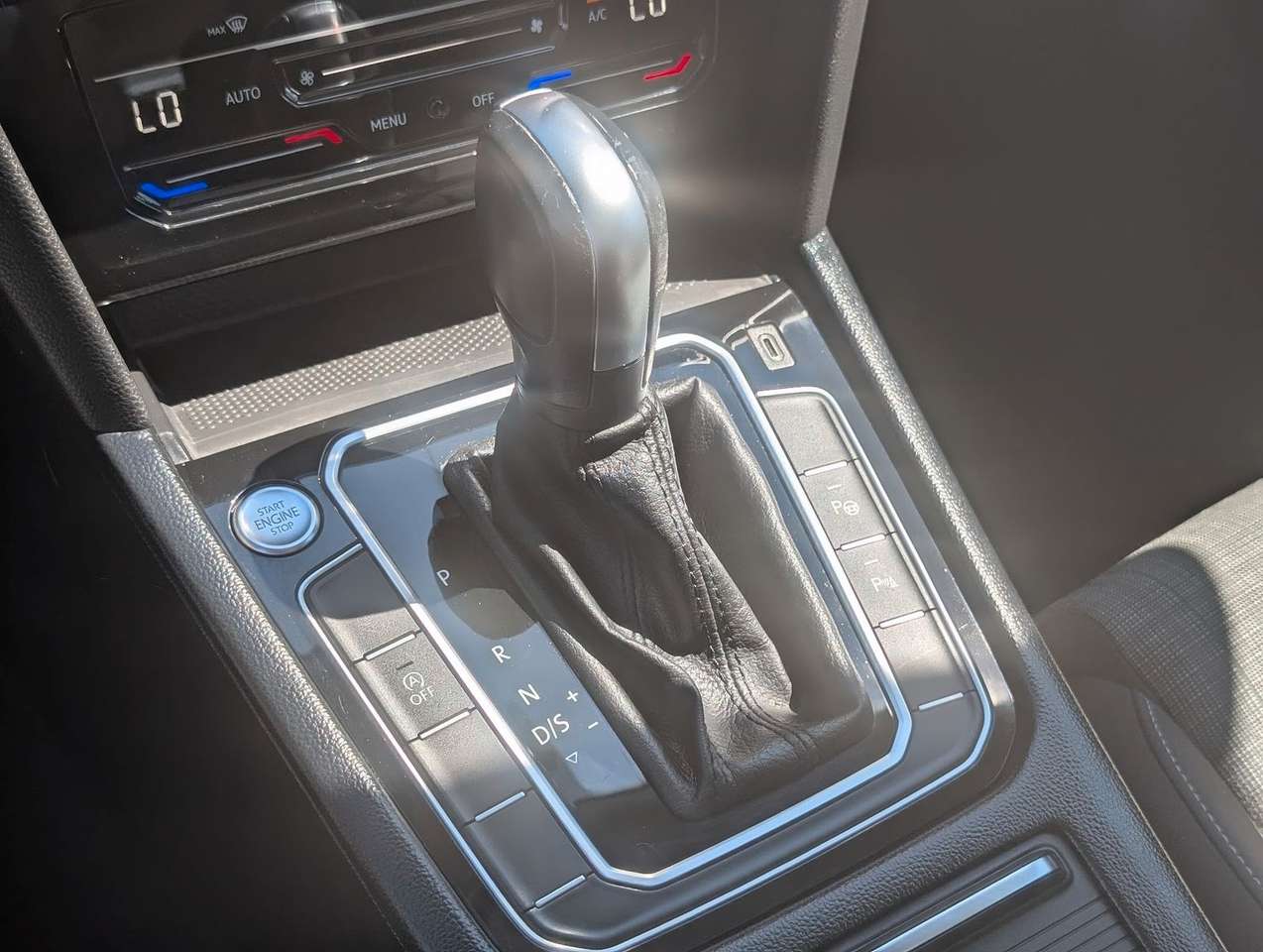 Volkswagen Passat Variant  Business Klimaaut. Temp. Navi.
