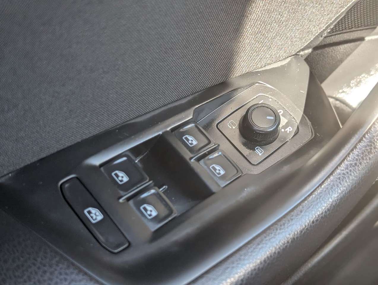 Volkswagen Passat Variant  Business Klimaaut. Temp. Navi.