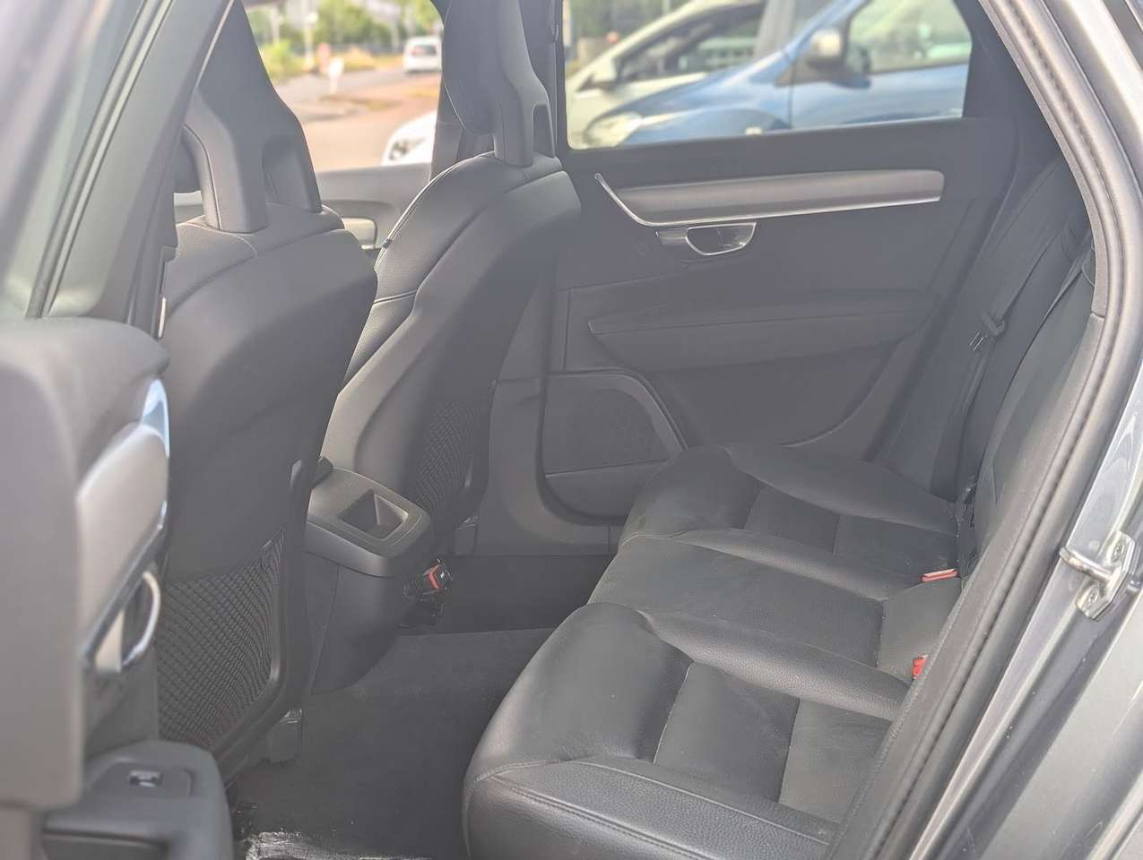 Volvo S90  2.0 D4 Momentum Automatik NAVI LEDER