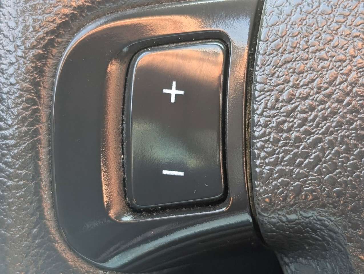 Dacia Logan  MCV II Kombi Laureate AHK. Navi. BT