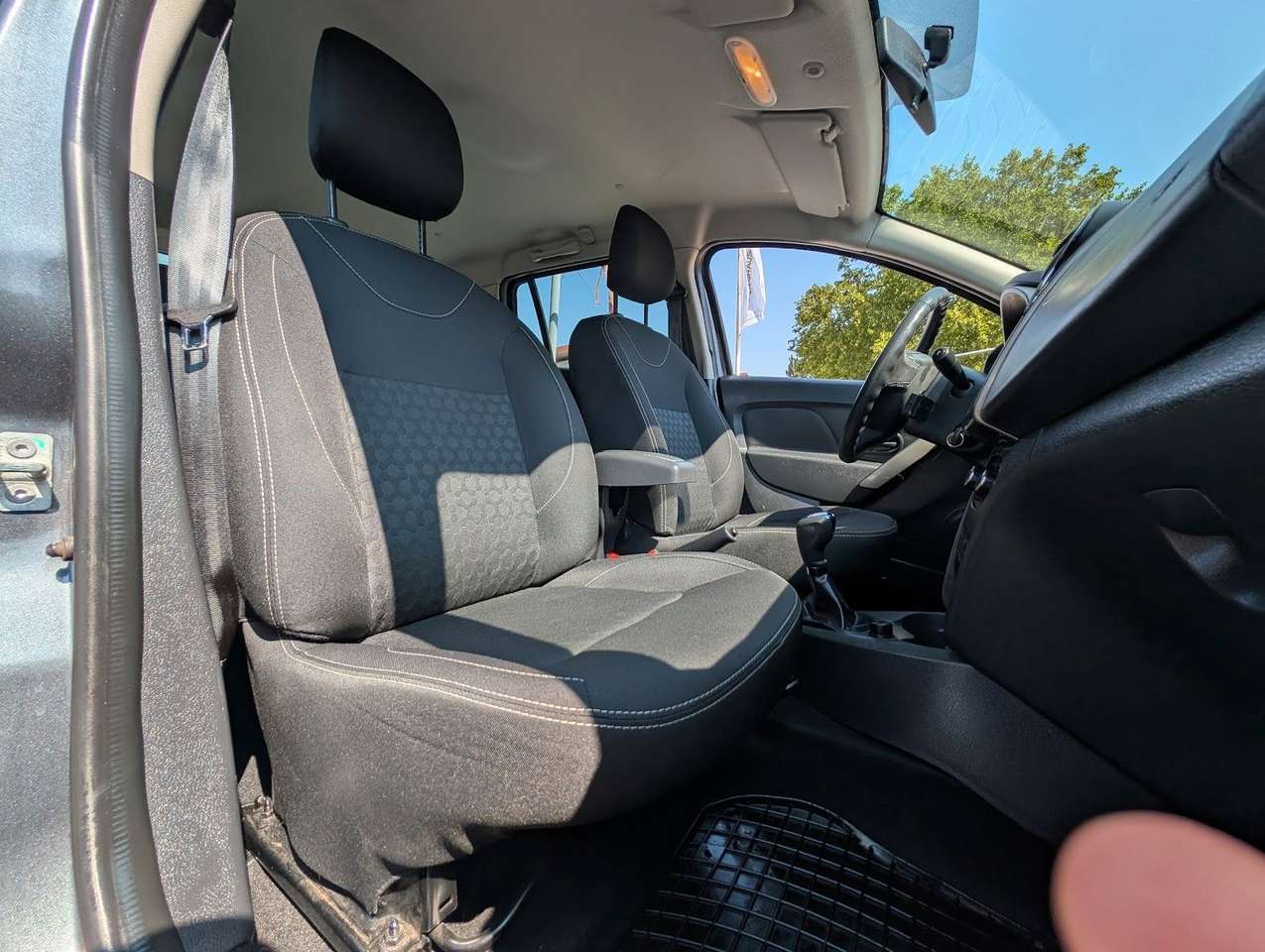 Dacia Logan  MCV II Kombi Laureate AHK. Navi. BT