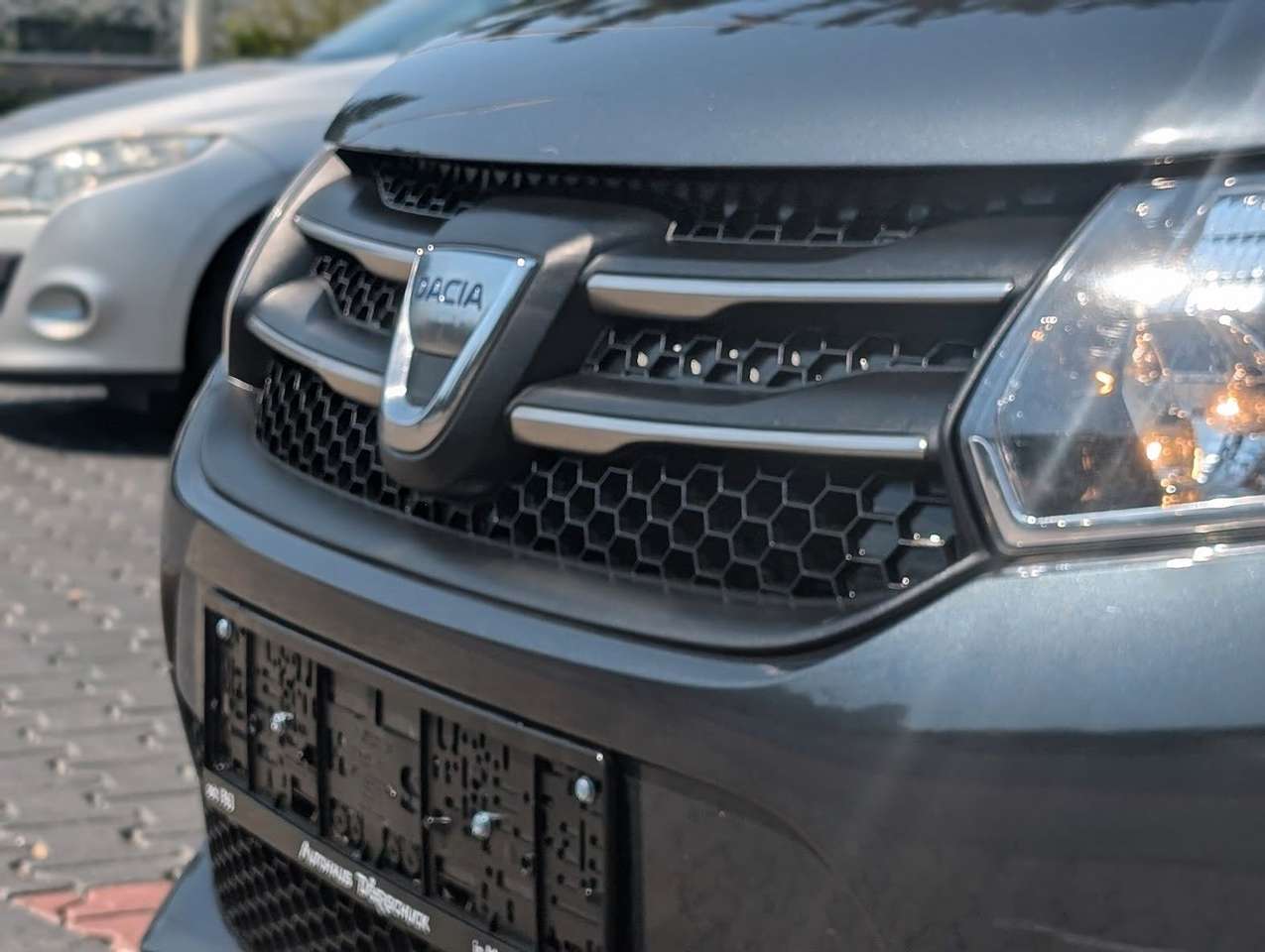 Dacia Logan  MCV II Kombi Laureate AHK. Navi. BT