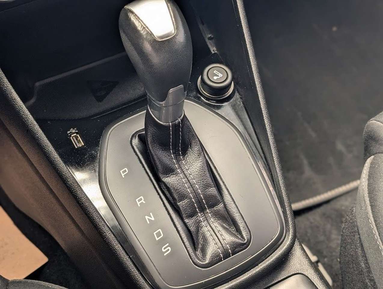 Ford Fiesta  Titanium 1 Hand. CarPlay. Klimaaut. BT.